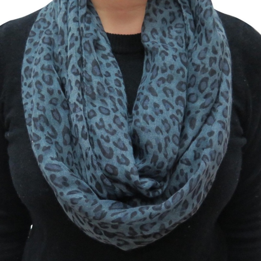 Mudd Infinity Scarf  💙 - Picture 2 of 7